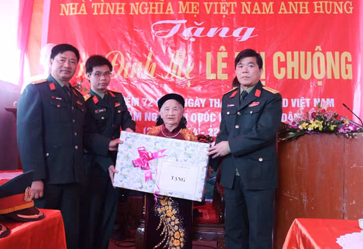 Công ty TNHH MTV 91 khánh thành và bàn giao nhà Bà Mẹ VNAH Lê Thị Chuộng