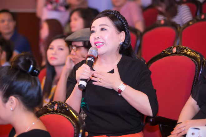 NSND Thu Hiền chia sẻ sự bất ngờ khi nghe học trò hát ca khúc Còn duyên.