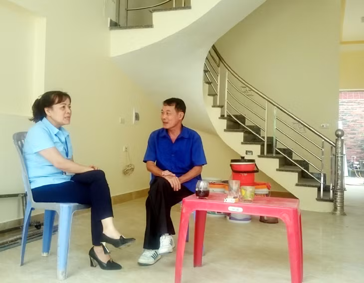 Nhờ sự hỗ trợ của Ban CHQS TP Cẩm Phả, nên gia đình ông Hoàng Văn Lợi, ở tổ 13, khu Hoà Bình, phường Cẩm Tây đã xây được ngôi nhà mới khang trang.