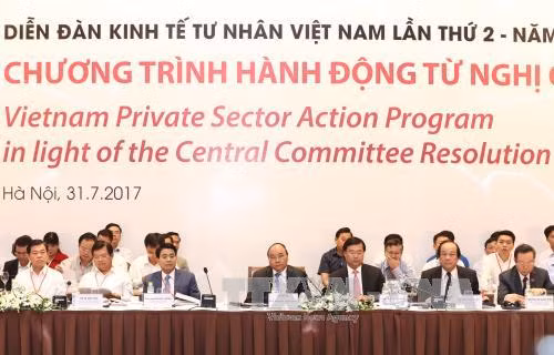 Thủ tướng Nguyễn Xuân Phúc dự Diễn đàn Kinh tế tư nhân Việt Nam lần thứ 2 - năm 2017. Ảnh: Thống Nhất/TTXVN