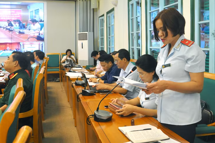 Đại diện phòng giám sát kiểm tra và xử lý sau thanh tra của Thanh Tra tỉnh đề xuất một số kiến nghị, giải pháp để nâng cao hiệu quả công tác kiểm tra, giám sát hoạt động của Đoàn thanh tra.