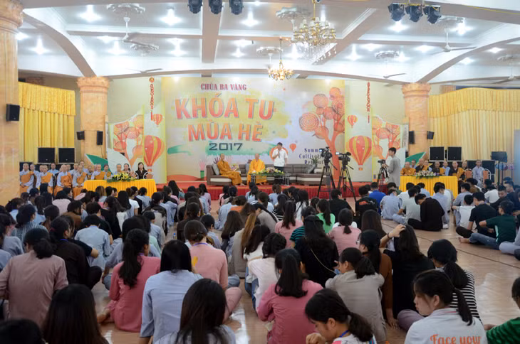 Khoá tu đợt 3 diễn ra từ ngày 23 đến 29-7 tại chùa Ba Vàng, phường Quang Trung, TP Uông Bí.