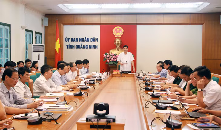Đồng chí Nguyễn Đức Long, Chủ tịch UBND tỉnh, Trưởng ban Chỉ đạo Chương trình mục tiêu quốc gia phát biểu kết luận cuộc họp.