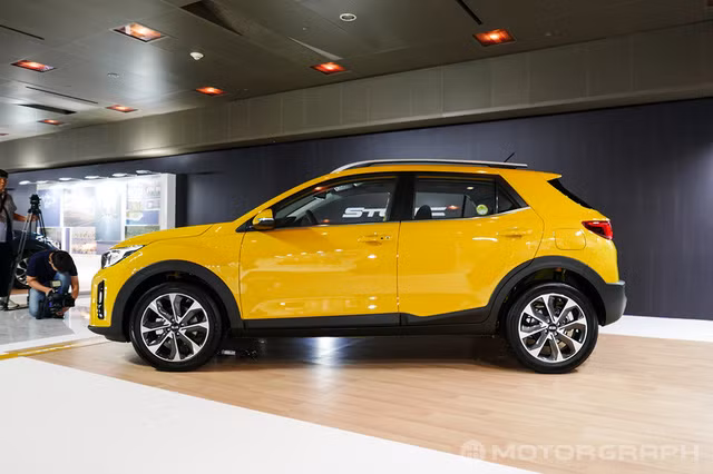 Kia Stonic có kích thước tương đương với...