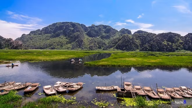 Từ ngày 9/3 đến 15/3, đoàn phim quay tại đầm Vân Long. Đây không chỉ là khu du lịch mà còn là khu bảo tồn thiên nhiên ngập nước lớn nhất vùng đồng bằng châu thổ Bắc Bộ. Đầm Vân Long nằm ở phía đông bắc huyện Gia Viễn.