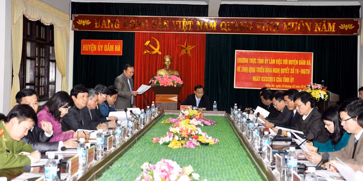 Quang cảnh buổi làm việc