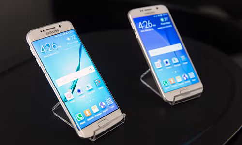 Bộ đôi Galaxy S6 và S6 edge bắt đầu nhận cập nhật Android 6.0 với nhiều cải tiến.