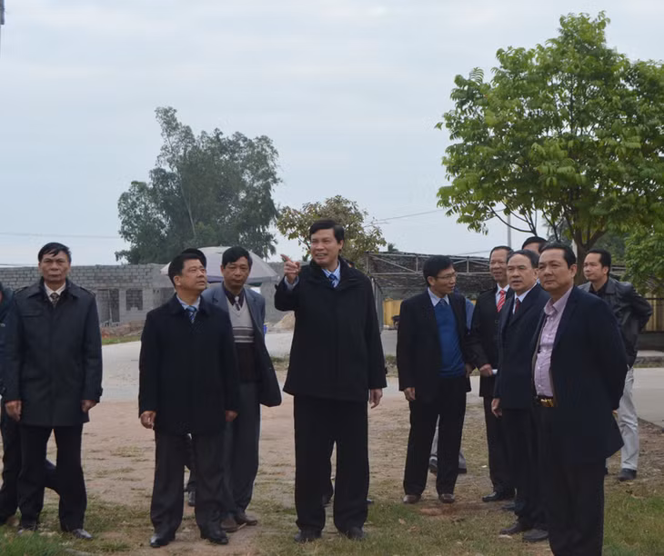 Đồng chí Nguyễn Đức Long thăm thực địa chuẩn bị triển khai xây dựng giai đoạn 2 Bệnh viện đa khoa Đông Triều.