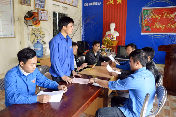 Chi đoàn thanh niên khu phố Phương An họp giao nhiệm vụ năm 2016 tới từng đoàn viên.
