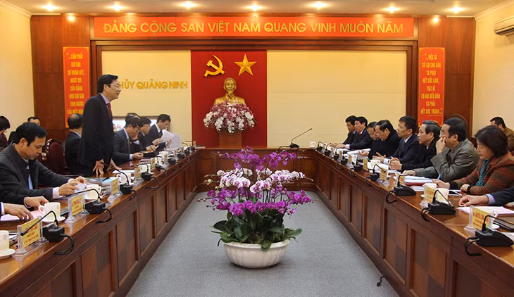 Đồng chí Nguyễn Văn Đọc, Bí thư Tỉnh ủy, Chủ tịch HĐND tỉnh phát biểu khai mạc hội nghị.