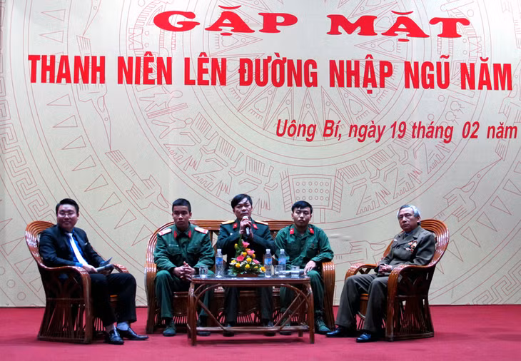Tọa đàm chia sẻ kinh nghiệm quân ngũ với lãnh đạo, chiến sỹ, các nhân chứng lịch sử