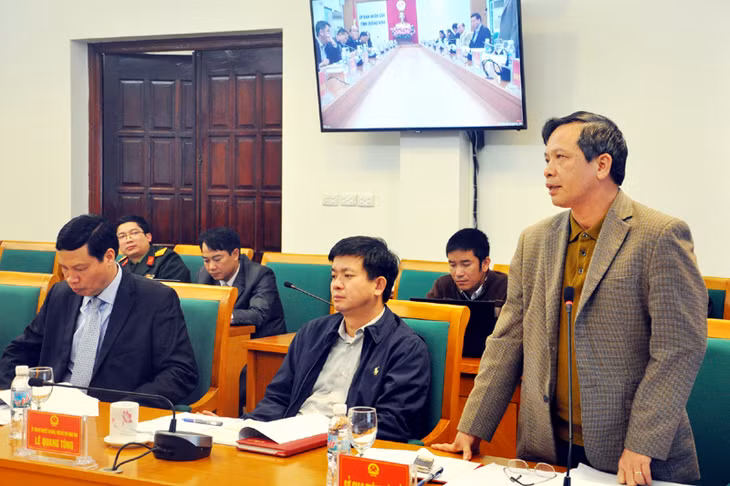 Đồng chí Vũ Văn Khánh, Giám đốc Sở GTVT trình bày một số đề xuất của tỉnh Quảng Ninh.