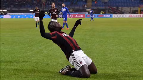 Niang và các đồng đội tại Milan sẽ có 3 điểm để tiếp tục leo cao trên BXH