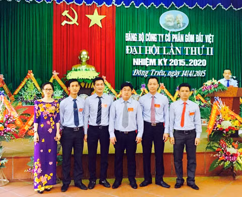 Ban Chấp hành Đảng bộ Công ty CP Gốm Đất Việt (nhiệm kỳ 2015-2020). Ảnh: Tư liệu của Công ty