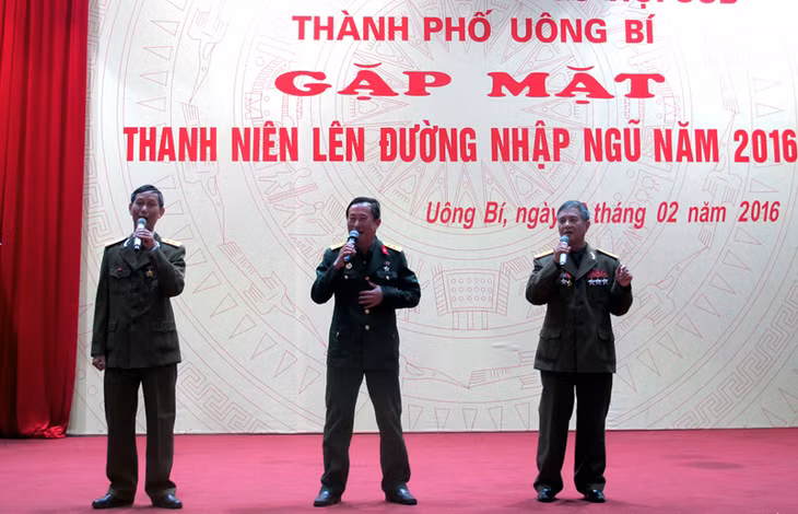 Giao lưu văn nghệ động viên Tân binh nhập ngũ của các Bác Cựu Chiến binh TP Uông Bí