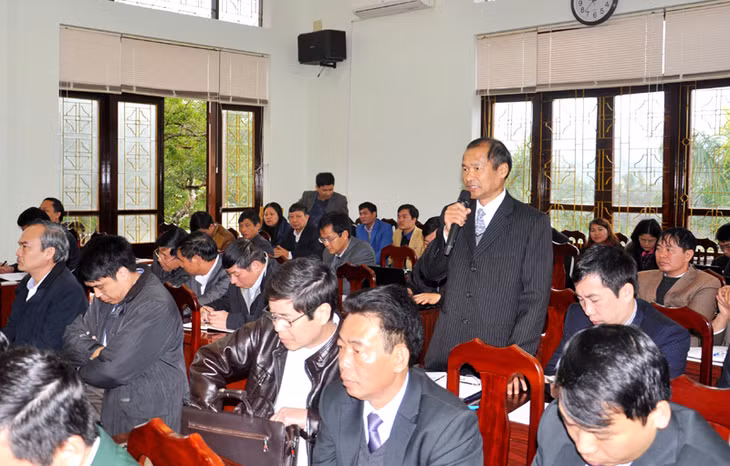 Lãnh đạo Phòng Y tế huyện Tiên Yên phát biểu tại buổi làm việc.