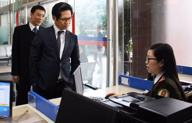 Chủ tịch VCCI Vũ Tiến Lộc thăm Trung tâm Hành chính tỉnh