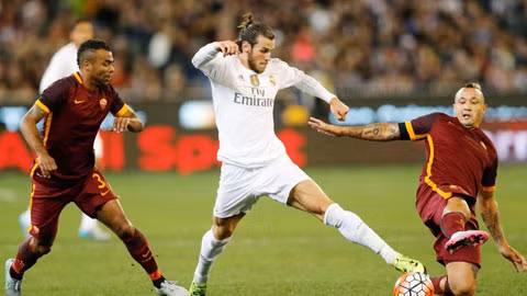 Gareth Bale (giữa) và đồng đội tại Real đủ sức chinh phục vật cản Roma