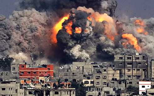 Khu vực người Palestine bị oanh tạc. Ảnh: Independent.