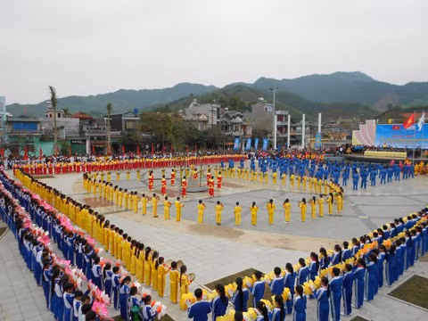 Quang cảnh lễ khai mạc 