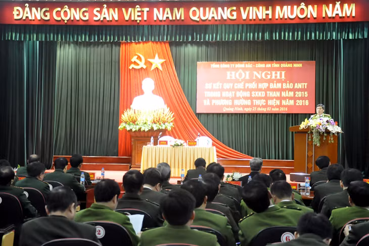 Quang cảnh hội nghị.