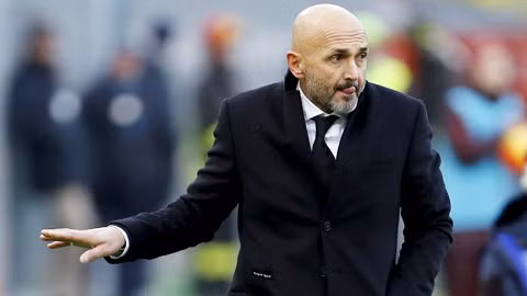 HLV Spalletti và các học trò vừa phô trương sức mạnh khi vùi dập Palermo 5-0