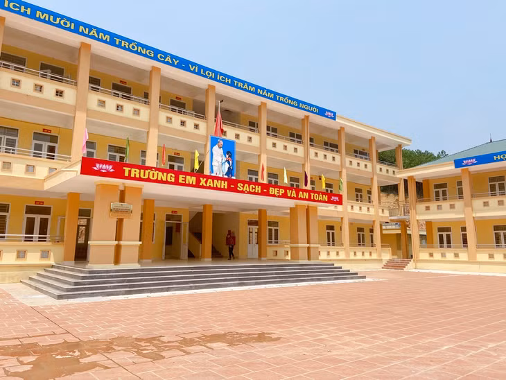 Trường Tiểu học và THCS Kỳ Thượng (TP Hạ Long) được xây dựng mới trong năm học 2020-2021.