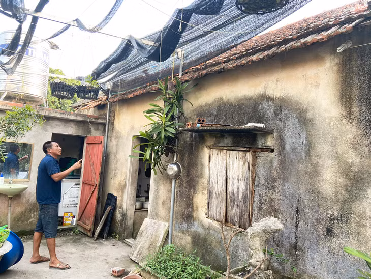 Nhà của hộ anh Tứ, (thôn 7, xã Hạ Long, huyện Vân Đồn) xuống cấp nghiêm trọng.