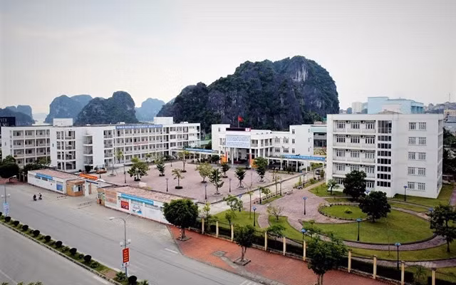 Trường THPT Chuyên Hạ Long thực hiện tự chủ 