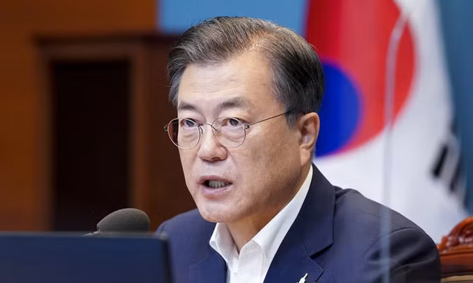 Tổng thống Hàn Quốc Moon Jae-in tại cuộc họp với các trợ lý cấp cao Nhà Xanh hôm 28/9. Ảnh: Yonhap.