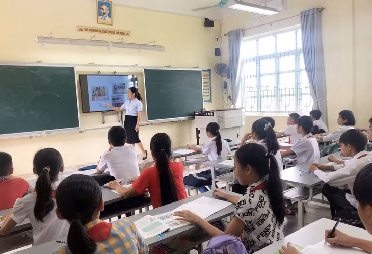 Tiết học Tiếng Anh ứng dụng CNTT tại Trưởng THCS Lê Hồng Phong, TX Đông Triều.