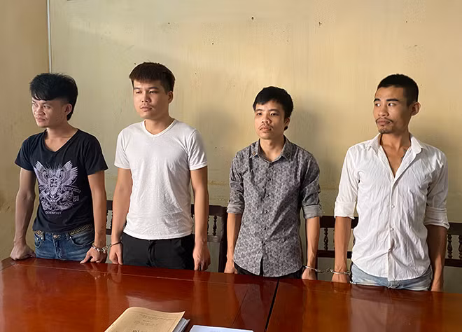 4 đối tượng chuyên cưỡng đoạt tài sản.