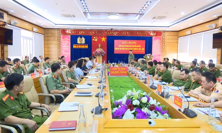 Hội nghị triển khai kế hoạch bảo vệ Đại hội Đảng bộ tỉnh, được tổ chức ngày 14/9/2020, có sự tham gia của các cơ quan thuộc Tỉnh ủy, UBND tỉnh.