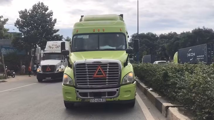 Xe container liên quan đến vụ tai nạn. Ảnh: Đình Trọng