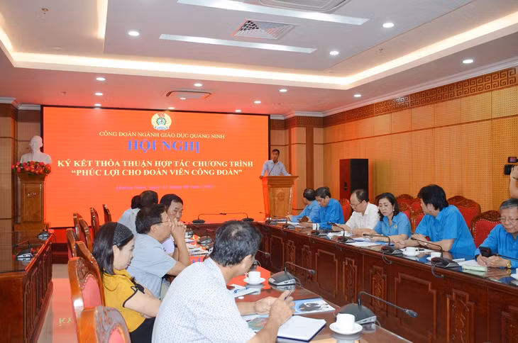 Ông Nguyễn Văn Nhật, Giám đốc Công ty TNHH Medlatec Quảng Ninh phát biểu tại hội nghị ký kết thỏa thuận hợp tác chương trình 