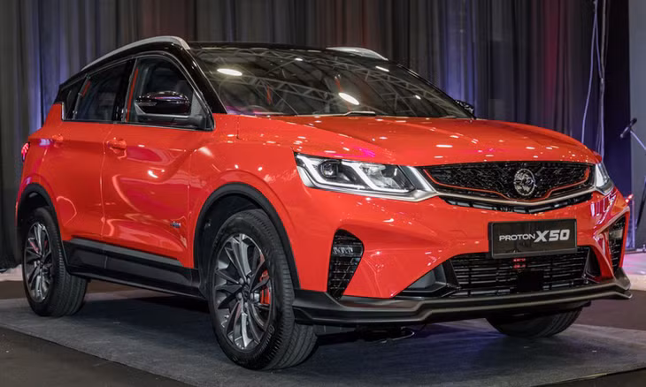 Proton X50 lắp ráp nội địa, bán ra thị trường 4 phiên bản: Standard, Executive, Premium và Flagship. Mức giá chưa được công bố.