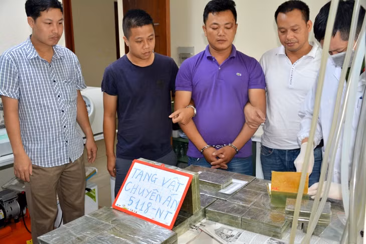  CBCS Phòng CSĐT tội phạm về ma túy đấu tranh thành công Chuyên án 5118-NT, bắt giữ 13 đối tượng, thu giữ 72 bánh heroin.