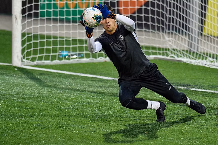 Filip Nguyễn tập luyện trước trận Slovan Liberec gặp Riteriai ở vòng loại thứ 2 Europa League. (Ảnh: Slovan Liberec).