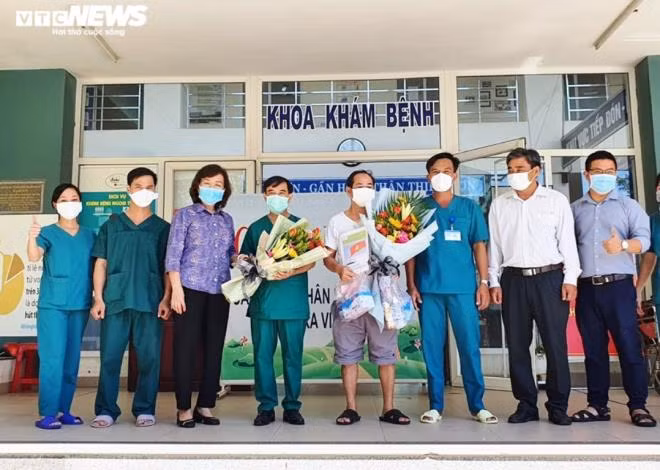Bệnh nhân COVID-19 cuối cùng tại Đà Nẵng xuất viện.