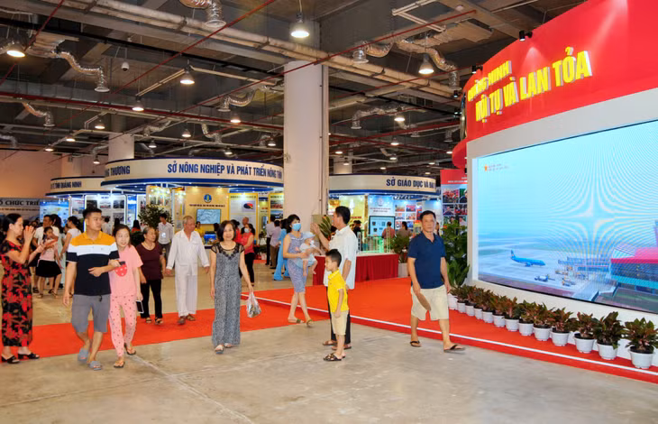 Triển lãm có 57 gian trưng bày phản ánh một cách tổng quan, đầy đủ những thành tựu tiêu biểu về phát triển kinh tế - xã hội của tỉnh giai đoạn vừa qua.