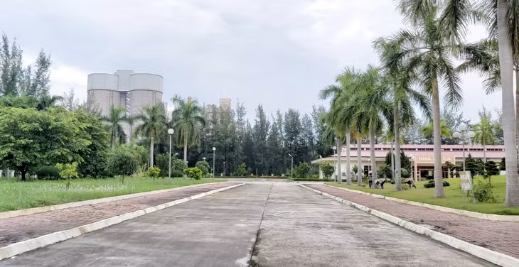 Khuôn viên trong Công ty luôn xanh-sạch-đẹp.