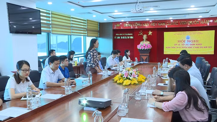 Quang cảnh hội nghị