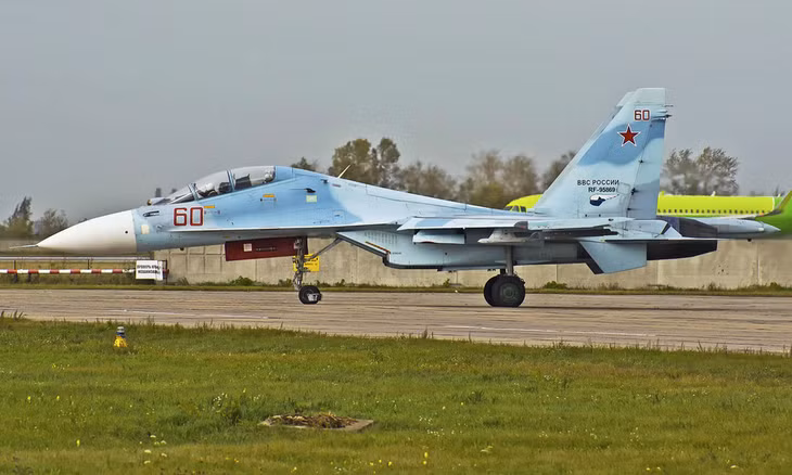 Tiêm kích Su-30M2 mã số RF-95869 hồi năm 2018. Ảnh: Russian Planes.
