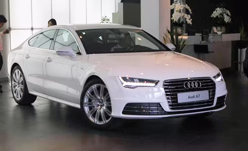 Audi cung cấp gói tùy chọn hệ thống đèn pha LED ma trận không gây chói mắt cho các phương tiện khác tham gia giao thông trên mẫu A7 Sportback mới. Ảnh: Đức Quang.