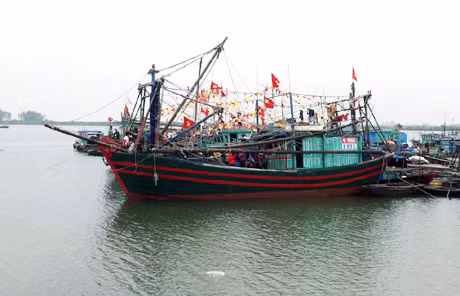 Cảng cá Bến Giang, phường Tân An (TX Quảng Yên).