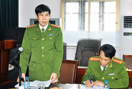 Lãnh đạo Cảnh sát PCCC tỉnh báo cáo kết quả công tác năm 2014 và nhiệm vụ công tác năm 2015