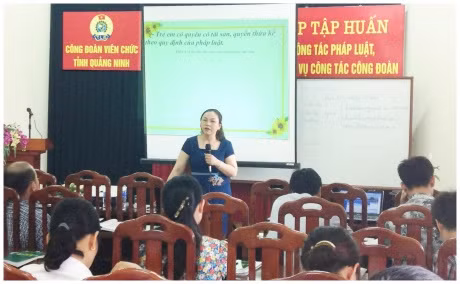 Công đoàn Viên chức tỉnh tập huấn công tác pháp luật và nghiệp vụ cho cán bộ công đoàn 