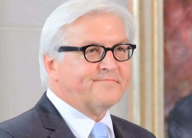 Ngoại trưởng Đức Frank-Walter Steinmeier cảnh báo không để tuột mất kênh đối thoại với Tổng thống Vladimir Putin. 