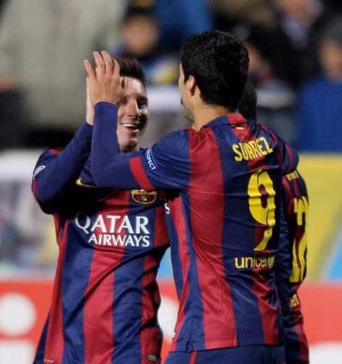 Suarez và Messi đã khiến hàng thủ của APOEL làm việc vất vả nhưng không hiệu quả