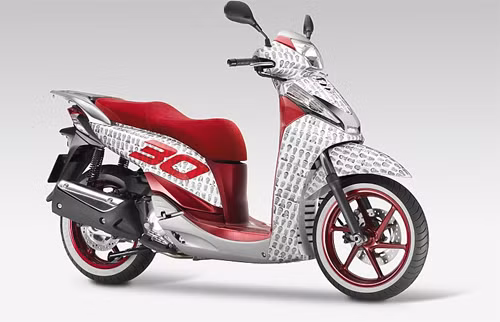Honda SH phiên bản kỷ niệm 30 năm với ngoại hình ấn tượng.
